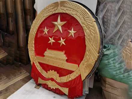 如何选择靠谱的国徽生产厂家？